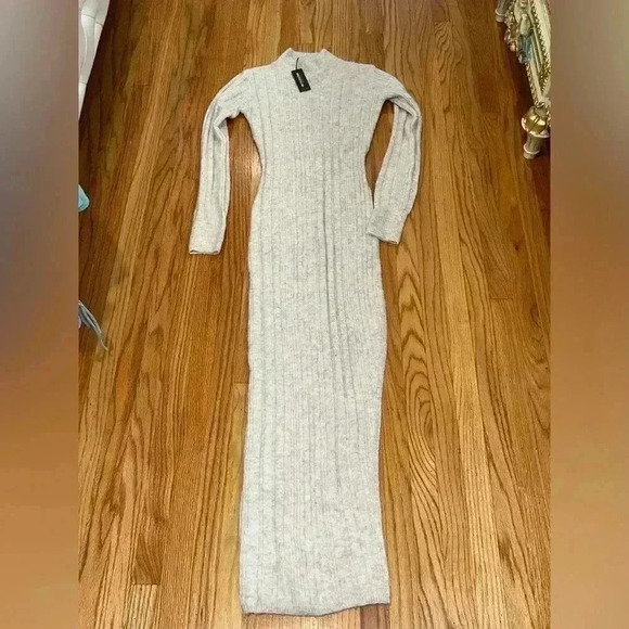 PrettyLittleThing Cream High Neck Dress - Picture 7 of 9